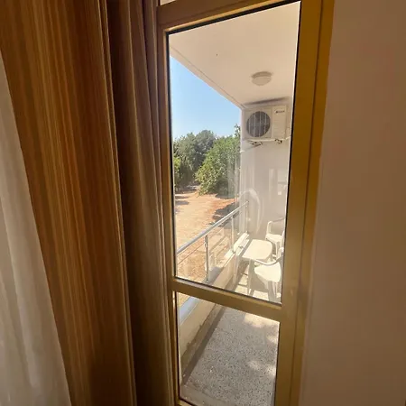 Strandja 3* فارنا